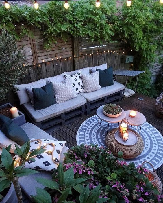 Décorer son jardin avec des coussins d'extérieur