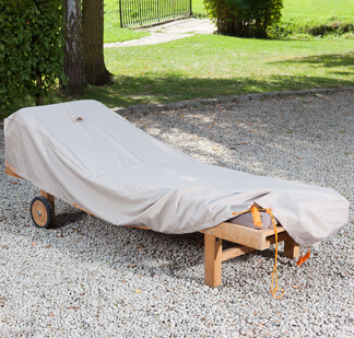 Housse transat : ne négligez pas vos chaises longues !