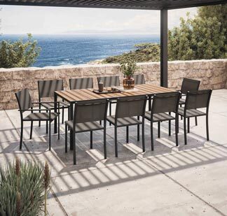 Accessoires indispensables autour de la table de jardin