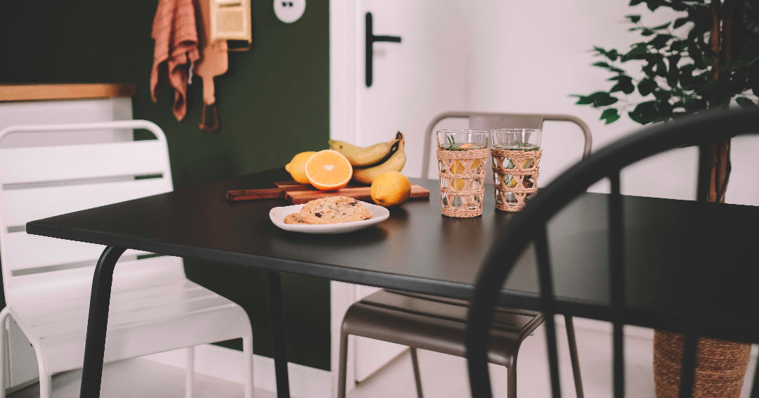 Table et chaises de cuisine en metal